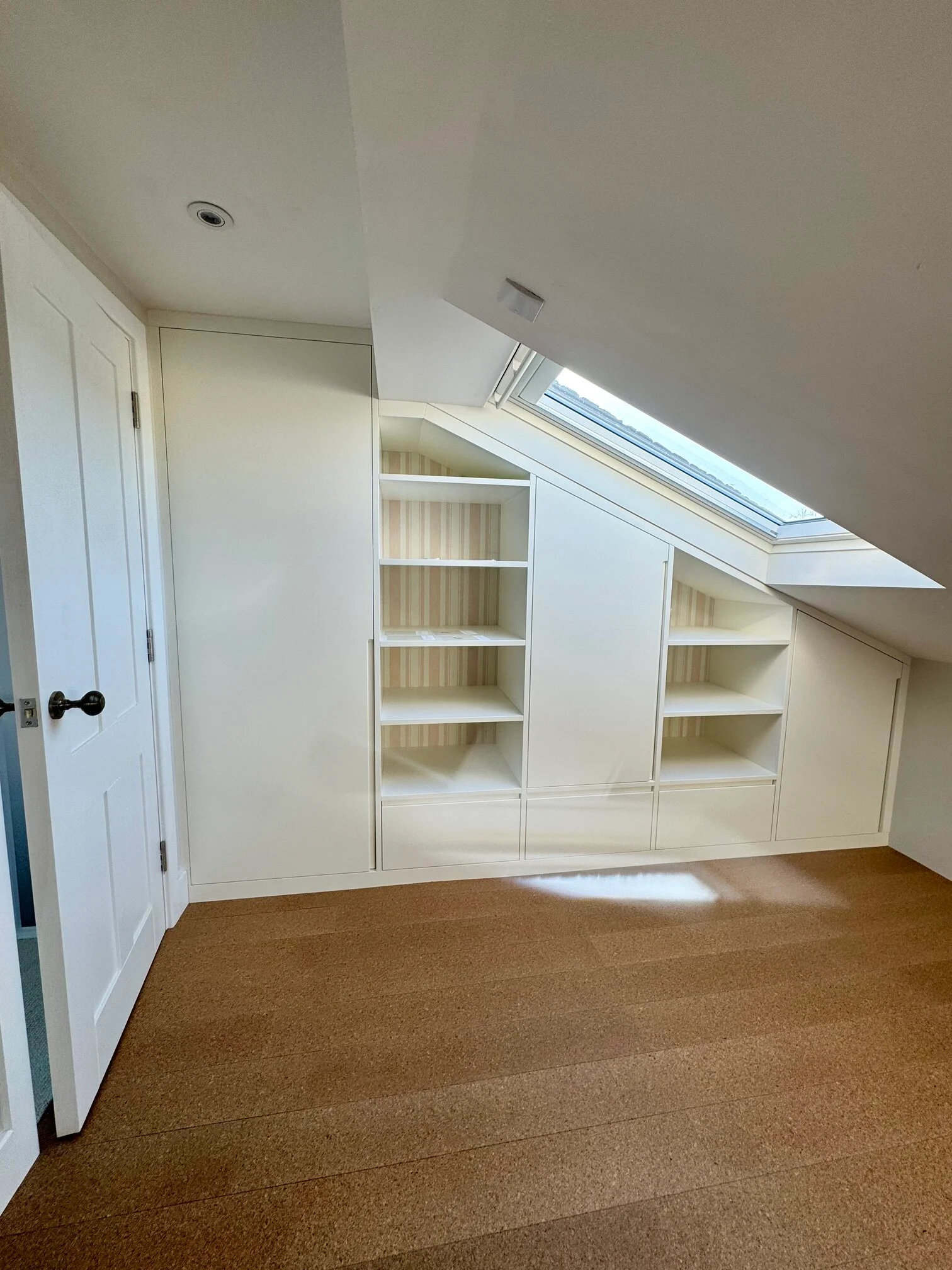 white alcove units